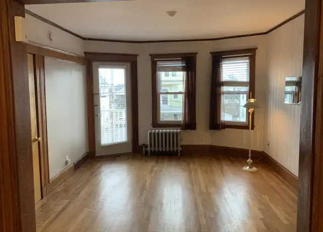 Property at 15 Chauncey St Unit 2, Watertown, MA, 02472, 2 beds, 1 bath, [object Object]