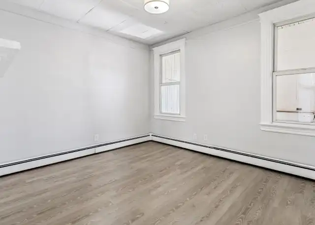 Property at 215 Delaware St #5, Elizabeth, NJ, 07206, 3 beds, 1 bath, [object Object]