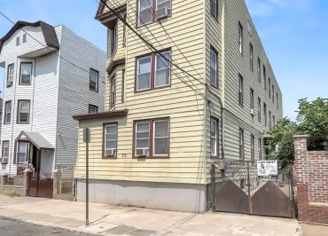 Property at 215 Delaware St #5, Elizabeth, NJ, 07206, 3 beds, 1 bath, [object Object]
