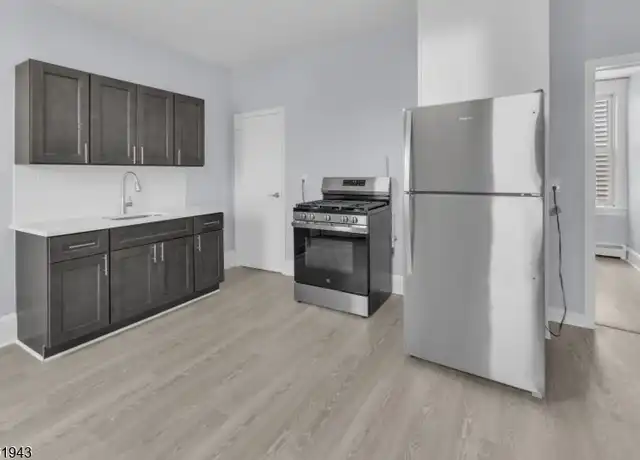 Property at 215 Delaware St #5, Elizabeth, NJ, 07206, 3 beds, 1 bath, [object Object]