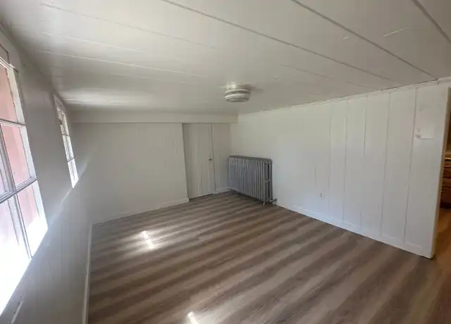 Property at 426 SE Byers Ave, Pendleton, OR, 97801, 1 bed, 1 bath, [object Object]