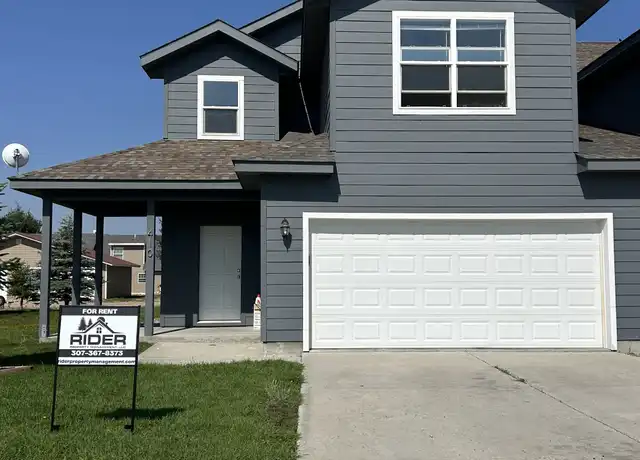 Property at 404 Par Ave, Pinedale, WY, 82941, 3 beds, 2.5 baths, [object Object]