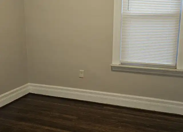 Property at 627 E Philadelphia St, Detroit, MI, 48202, 3 beds, 1 bath, [object Object]