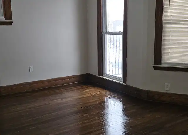 Property at 627 E Philadelphia St, Detroit, MI, 48202, 3 beds, 1 bath, [object Object]