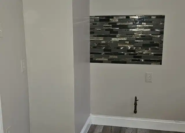 Property at 627 E Philadelphia St, Detroit, MI, 48202, 3 beds, 1 bath, [object Object]