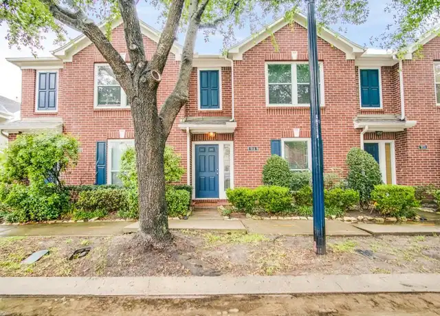 Property at 914 W Heights Hollow Ln, Houston, TX, 77007, 2 beds, 2 baths, [object Object]