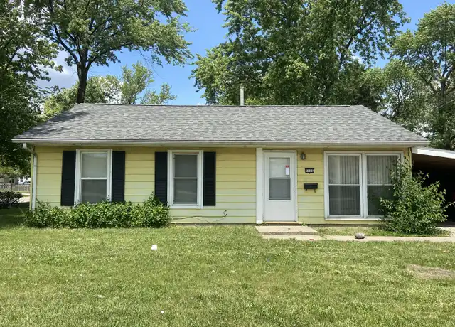 Property at 1506 W Bradley Ave, Champaign, IL, 61821, 3 beds, 1 bath, [object Object]