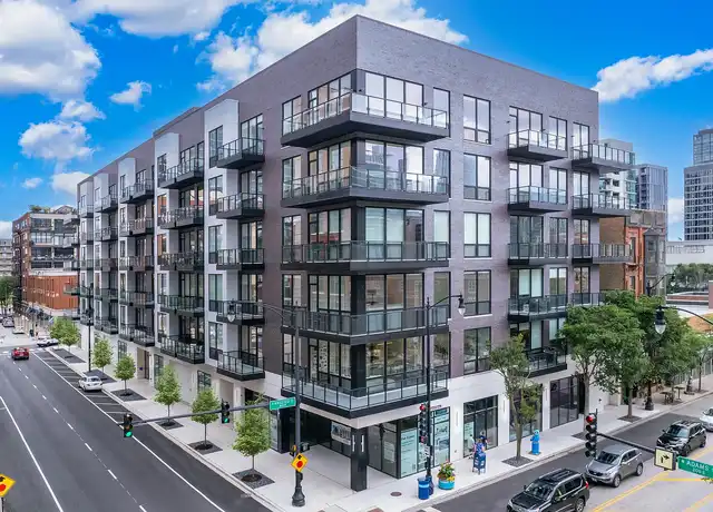 Property at Luxe Suites Chicago Luxury Apartments - 812 W Adams St, Chicago, IL, 60607, 1 bed, 1 bath, [object Object]
