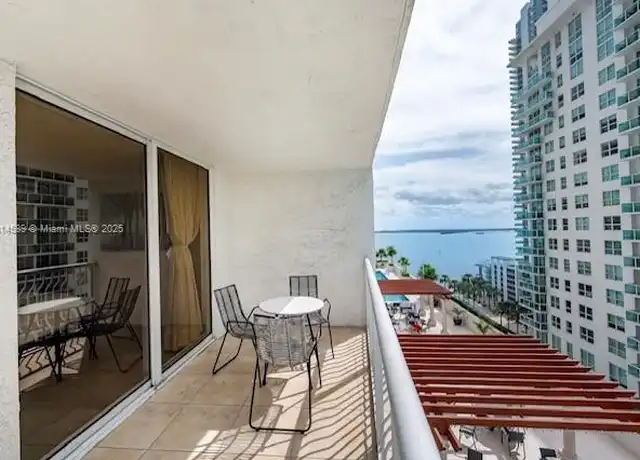 Property at 1200 Brickell Bay Dr, Miami, FL, 33131, 1 bed, 1 bath, [object Object]
