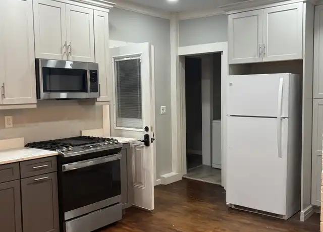 Property at 130 Prospect St, Vernon, CT, 06066, 2 beds, 1 bath, [object Object]