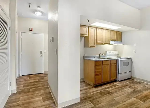Photo of 611 Capitol Way S, Olympia, WA 98501