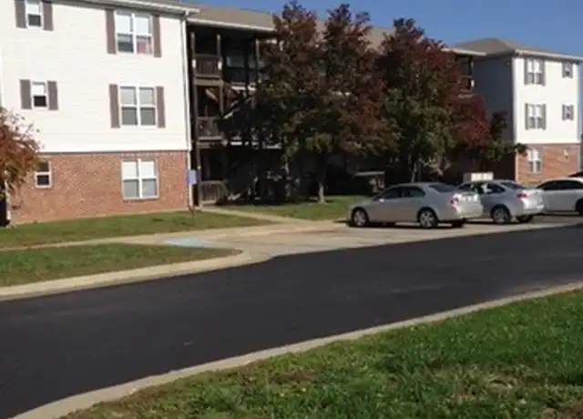 Property at 2609 Springdale St Unit 2711-109, Pittsburg, KS, 66762, 1 bed, 1 bath, [object Object]
