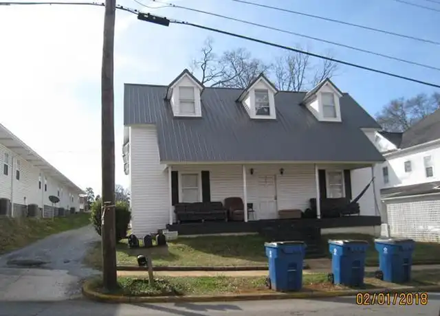 Property at 204 College St SW Unit 3, Jacksonville, AL, 36265, 2 beds, 1 bath, [object Object]