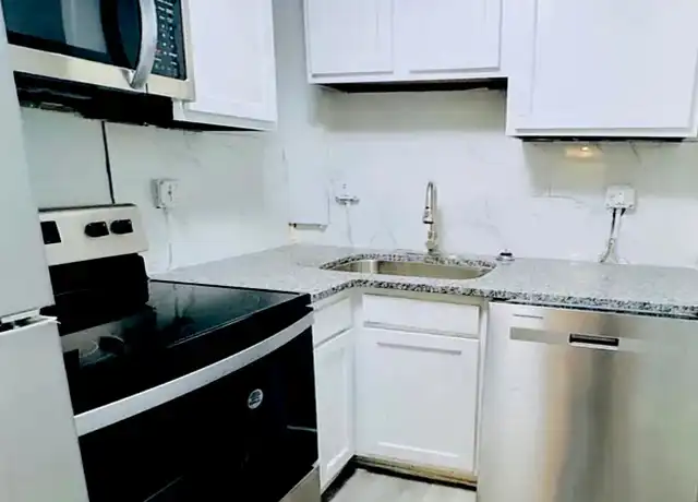 Property at Discover Chic & Convenient Living at Robinson Gardens Apartments located in Marietta! - 815 S Cobb Dr SE, Marietta, GA, 30060, 0 beds, 1 bath, [object Object]
