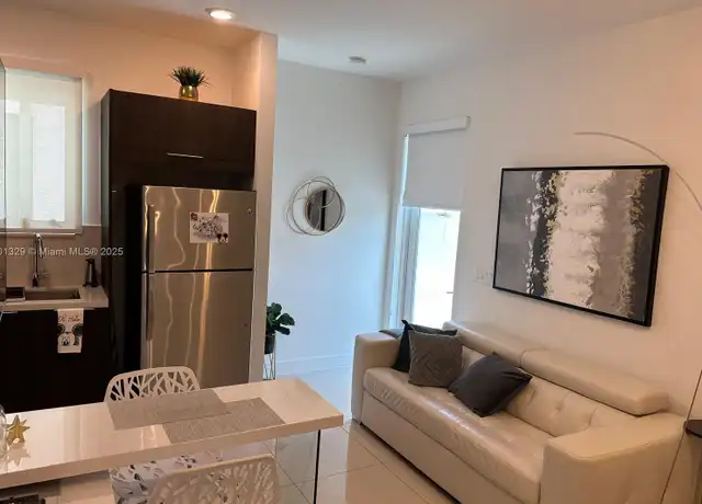 Property at 6683 NW 103rd Pkwy, Doral, FL, 33178, 0 beds, 1 bath, [object Object]