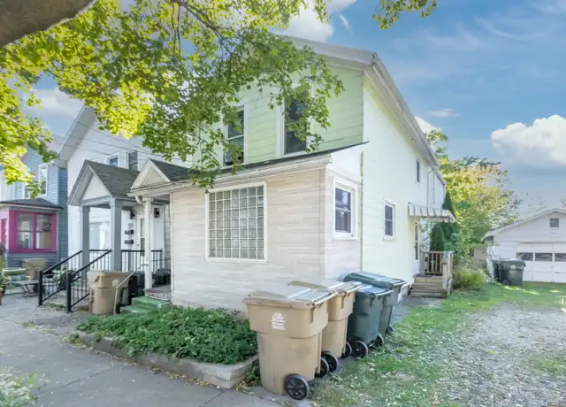 Property at 112 N Few St Unit 2, Madison, WI, 53703, 1 bed, 1 bath, [object Object]