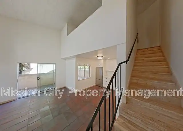 Property at 1016 E Canon Perdido St, Santa Barbara, CA, 93103, 1 bed, 1 bath, [object Object]