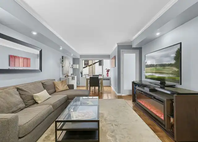 Property at 240 E 55th St Unit 3G, New York, NY, 10022, 1 bed, 1 bath, [object Object]