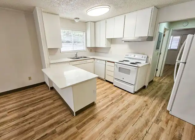 Property at 1720-1738 Broadway St NE Unit 1720, Salem, OR, 97301, 1 bed, 1 bath, [object Object]