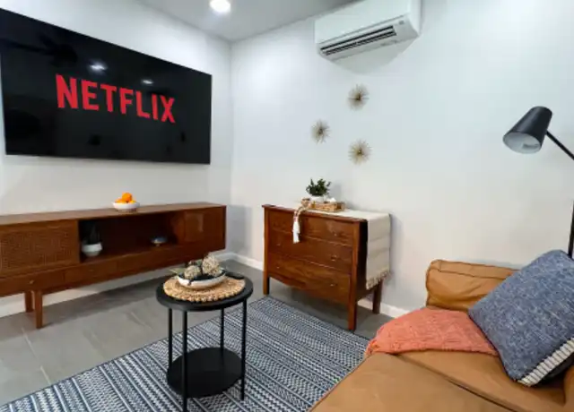 Property at 723 53rd St, West Palm Beach, FL, 33407, 1 bed, 1 bath, [object Object]