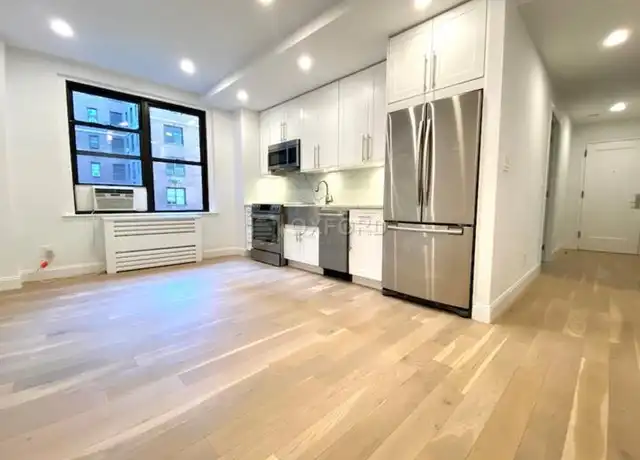 Property at 160 E 48th St Unit 11D, New York, NY, 10017, 2 beds, 1.5 baths, [object Object]