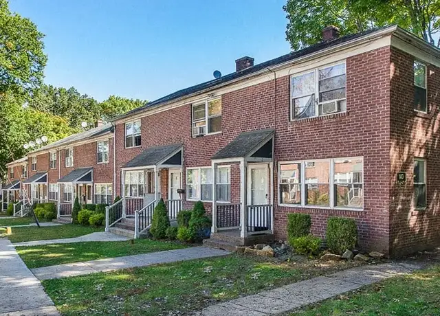 Photo of 1 Colby Ct, New Haven, CT 06515
