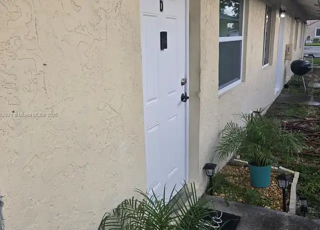 Property at 2450 Jackson St Unit B, Hollywood, FL, 33020, 1 bed, 1 bath, [object Object]
