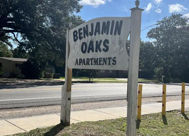 Property at 6386 W Fairfield Dr Unit A, Pensacola, FL, 32506, 2 beds, 1 bath, [object Object]