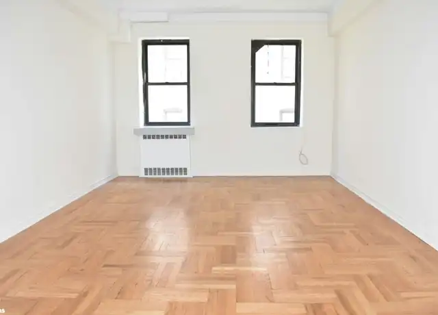 Property at 205 Pinehurst Ave Unit 1L, New York, NY, 10033, 1 bed, 1 bath, [object Object]