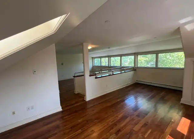 Property at 13-21 Mill St Unit 19, Burlington, VT, 05401, 3 beds, 2 baths, [object Object]