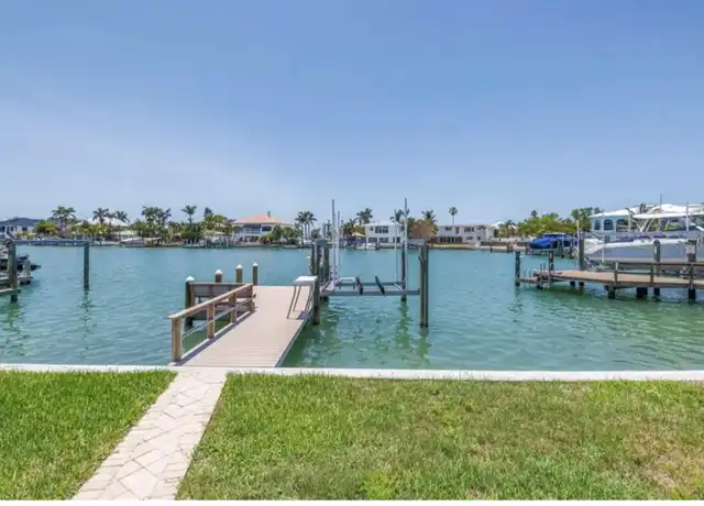 Property at 10128 Yacht Club Dr, Treasure Island, FL, 33706, 3 beds, 2 baths, [object Object]