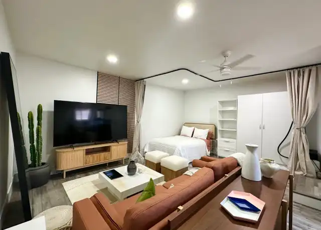 Property at 7547 Garden Grove Ave, Reseda, CA, 91335, 0 beds, 1 bath, [object Object]