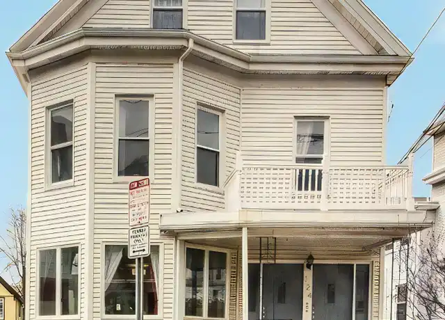 Property at 124 Walnut St Unit 2, Somerville, MA, 02145, 3 beds, 1.5 baths, [object Object]
