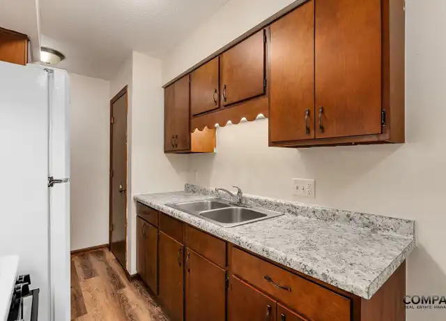 Property at 1237 S Dewey St Unit 212, Eau Claire, WI, 54701, 1 bed, 1 bath, [object Object]
