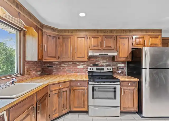 Property at 3 Jericho Rd Unit B, Woburn, MA, 01801, 1 bed, 1 bath, [object Object]