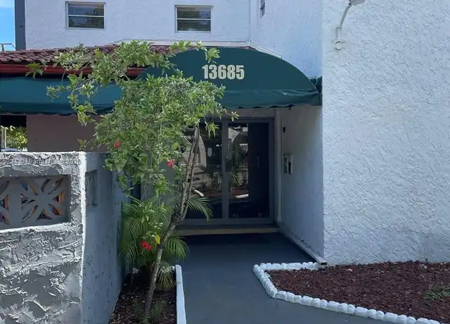 Property at 13685 NE 10th Ave #302, North Miami, FL, 33161, 1 bed, 1 bath, [object Object]