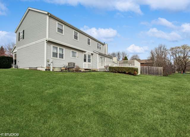 Photo of 33467 N Gagewood Ln, Grayslake, IL 60030