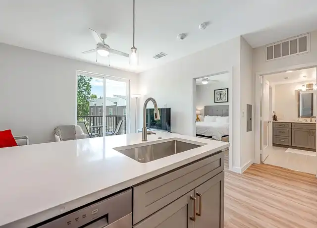 Property at Gateway Park - 850 S Ewing Ave, Dallas, TX, NULL, 1 bed, 1 bath, [object Object]