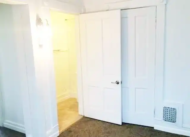 Property at 704 Stoughton St, Urbana, IL, 61801, 1 bed, 1 bath, [object Object]