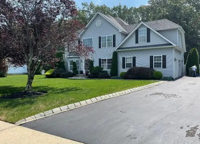 Property at 7 Marilyn Ct, Eatontown, NJ, 07724, 4 beds, 3.5 baths, [object Object]