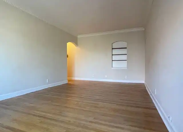 Property at 5425 W Martin Dr Unit 204, Milwaukee, WI, 53208, 1 bed, 1 bath, [object Object]