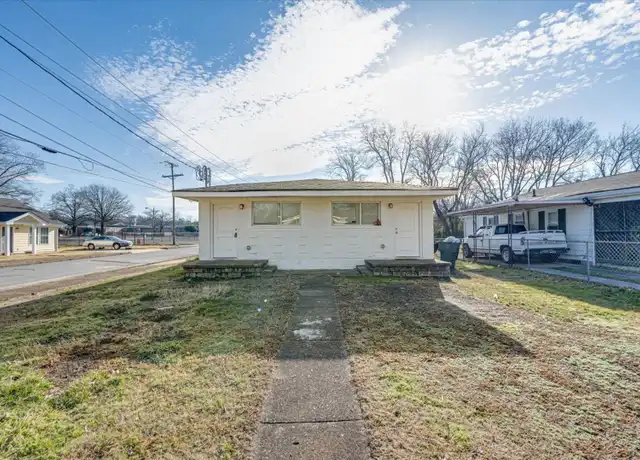 Property at 3700 Dorris St Apt A, Chattanooga, TN, 37410, 2 beds, 2 baths, [object Object]