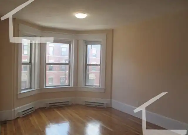 Property at 881 Huntington Ave, Boston, MA, 02115, 2 beds, 1 bath, [object Object]