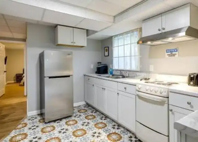 Property at 2135 Bolling Brook Dr SW, Atlanta, GA, 30311, 1 bed, 1 bath, [object Object]