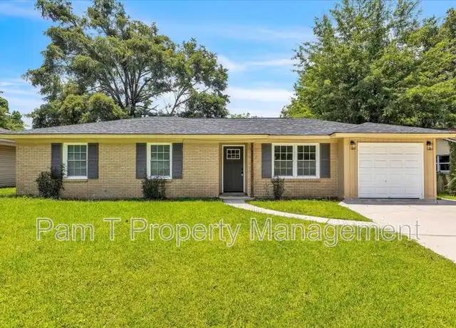 Property at 229 Chatham St, Savannah, GA, 31406, 4 beds, 2.5 baths, [object Object]