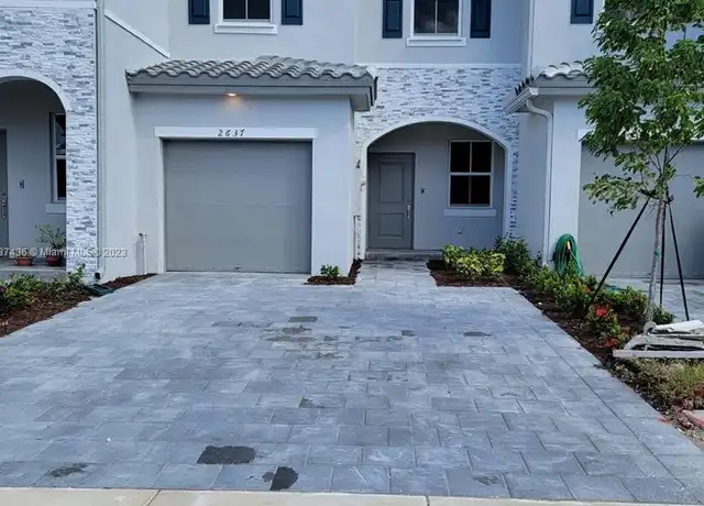 Property at 2637 SE 12th St, Homestead, FL, 33035, 3 beds, 3 baths, [object Object]