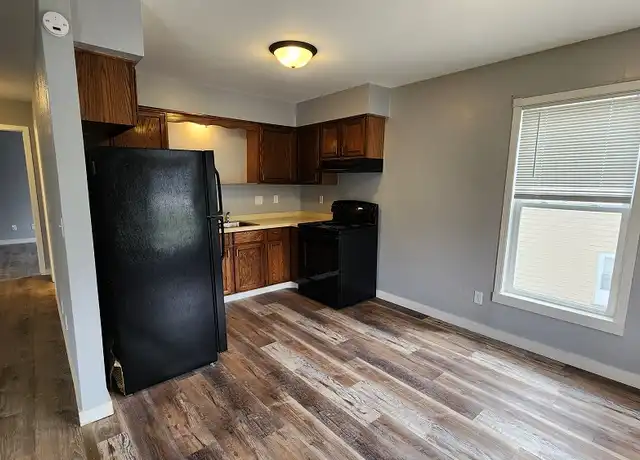 Property at 1040 Meadow St, Watertown, WI, 53094, 2 beds, 1 bath, [object Object]