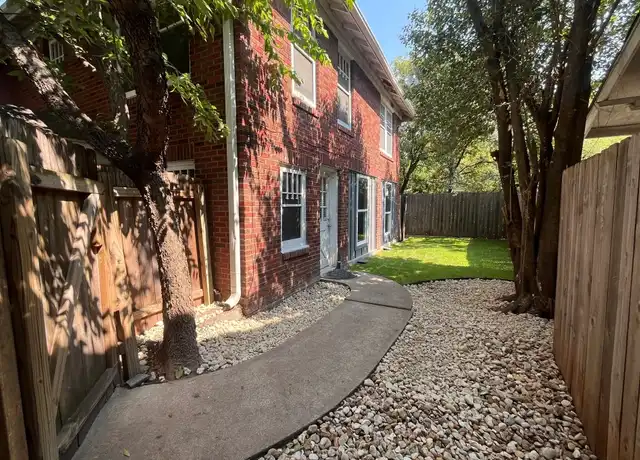 Property at 106 E 38th St Unit B, Austin, TX, 78705, 2 beds, 1 bath, [object Object]