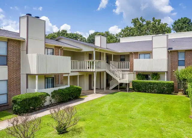 Property at Richmond Oaks Apartments - 2815 Richmond Rd, Texarkana, TX, 75503, 1 bed, 1 bath, [object Object]