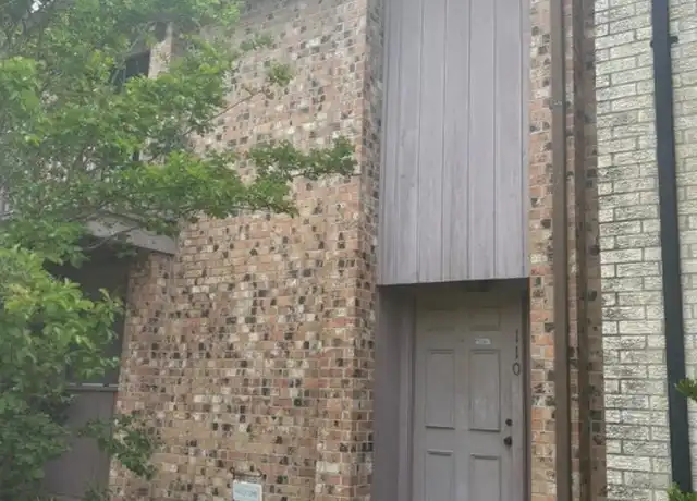 Property at 110 Kreekview Dr, Victoria, TX, 77904, 2 beds, 1.5 baths, [object Object]
